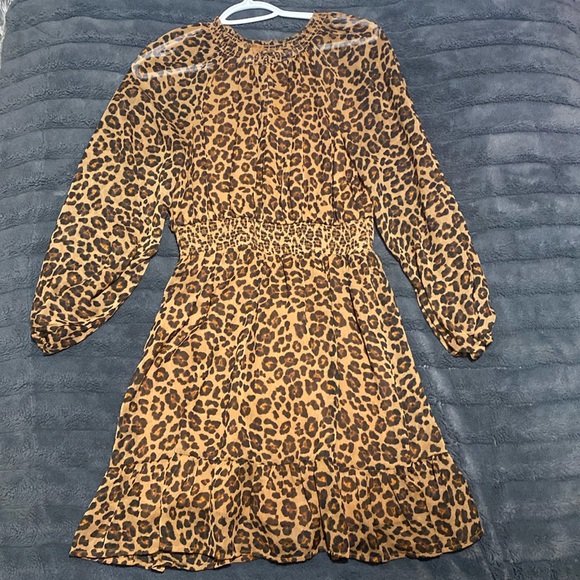2 for $20 🌸 Old Navy Animal Print Smocked Dress - Picture 2 of 4